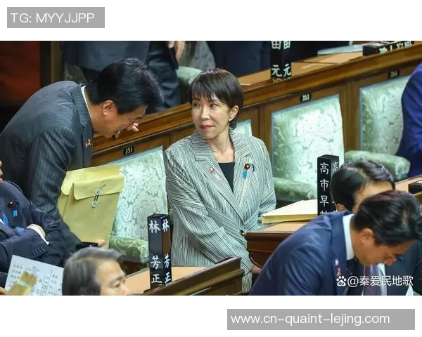 日本国脚竟拿战犯相片合影，英超球队抱歉！日本政界人士：“高市早苗已不具有辅弼资历”